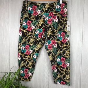 NWT KHAKI'S & CO SUAVE CAPRI LEGGINGS TUM CONT PL